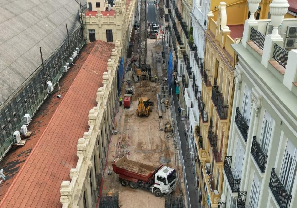 Obras en la calle Alicante de Valencia.