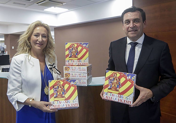 Beatriz Grima y Rafa Garrote, clavarios de la Fiesta de los Niños de la calle San Vicente.
