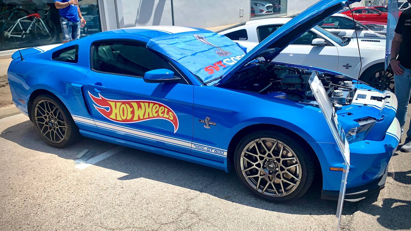 Los mejores coches americanos, en Rafelbunyol