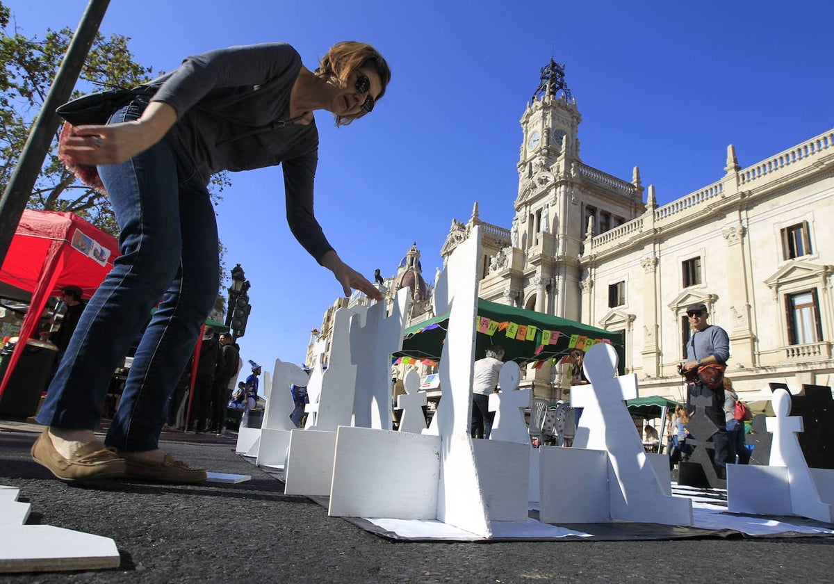 Actos de Escola Valenciana en la plaza del Ayuntamiento en 2017.