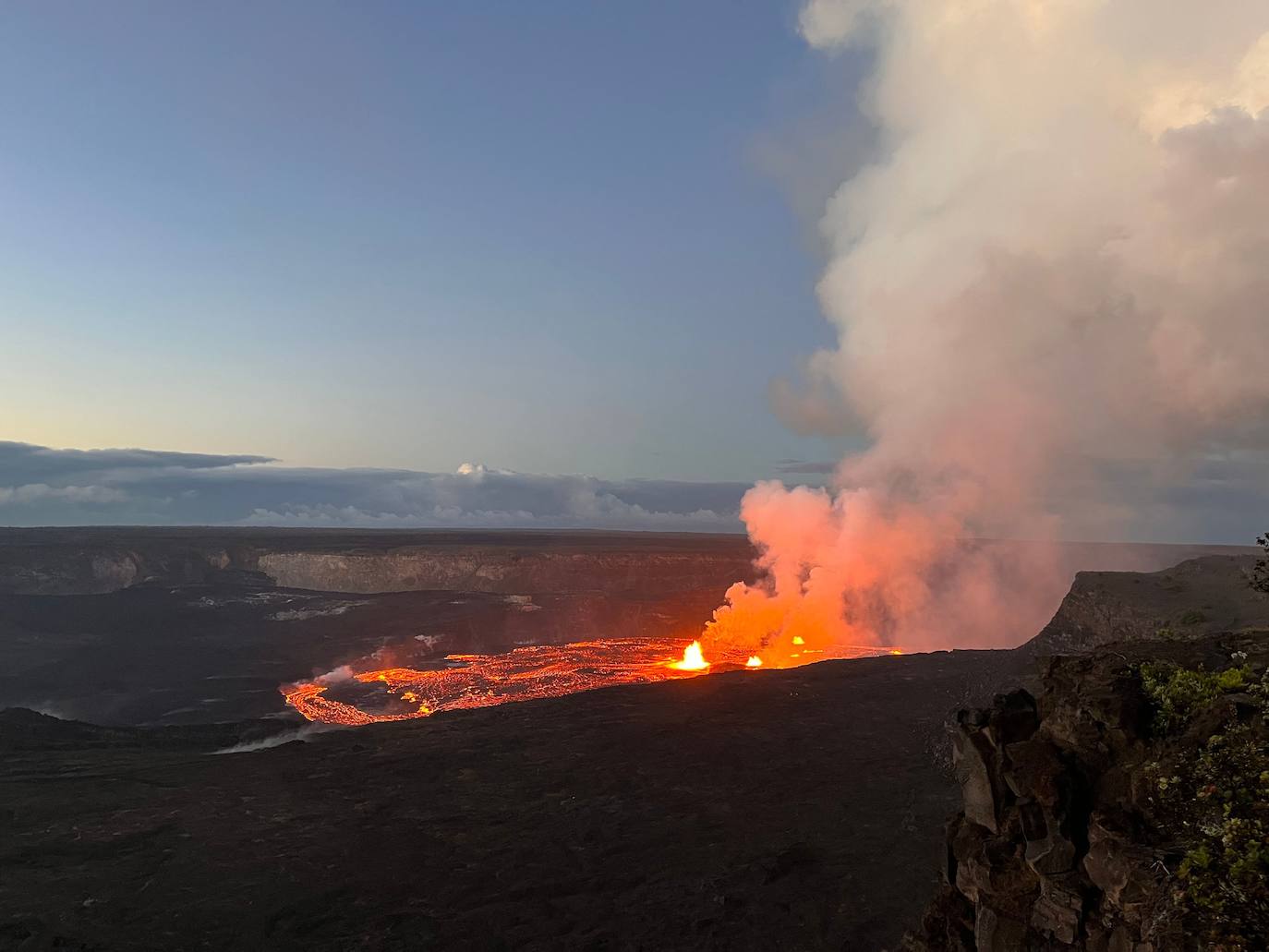 Las impresionantes imágenes del volcán Kilauea en erupción