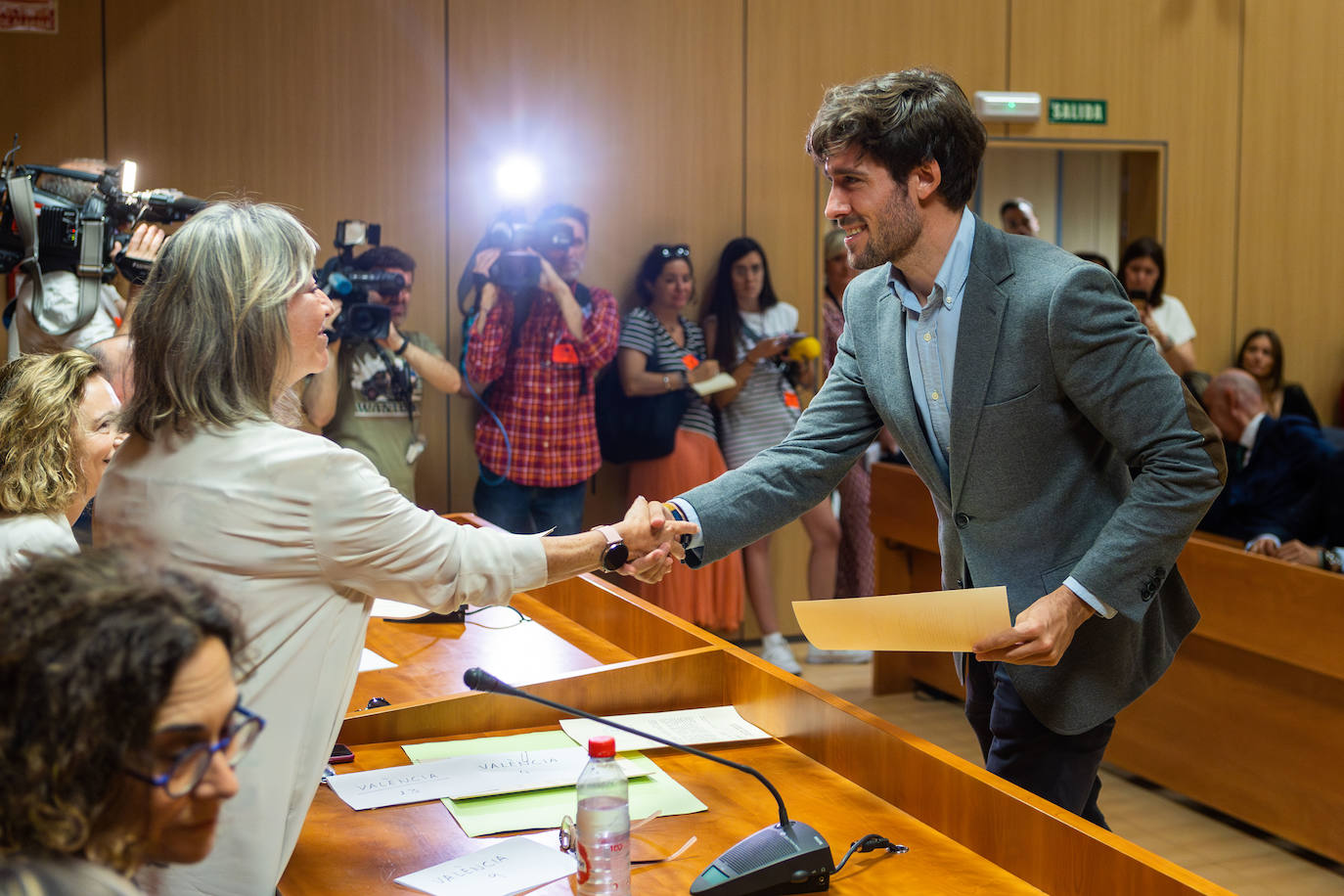 Recogida de actas de todos los concejales del Ayuntamiento de Valencia