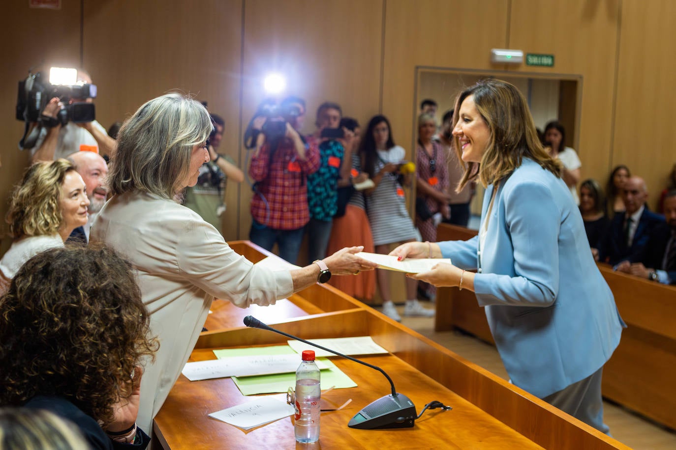 Recogida de actas de todos los concejales del Ayuntamiento de Valencia