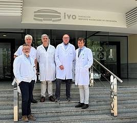 De izquierda a derecha, los doctores López Guerrero, Arribas, Climent, Casanova y Ramírez, del IVO