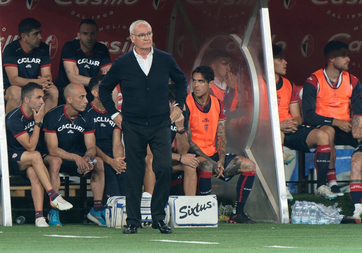 Claudio Ranieri, durante el partido entre el Cagliari y el Bari.