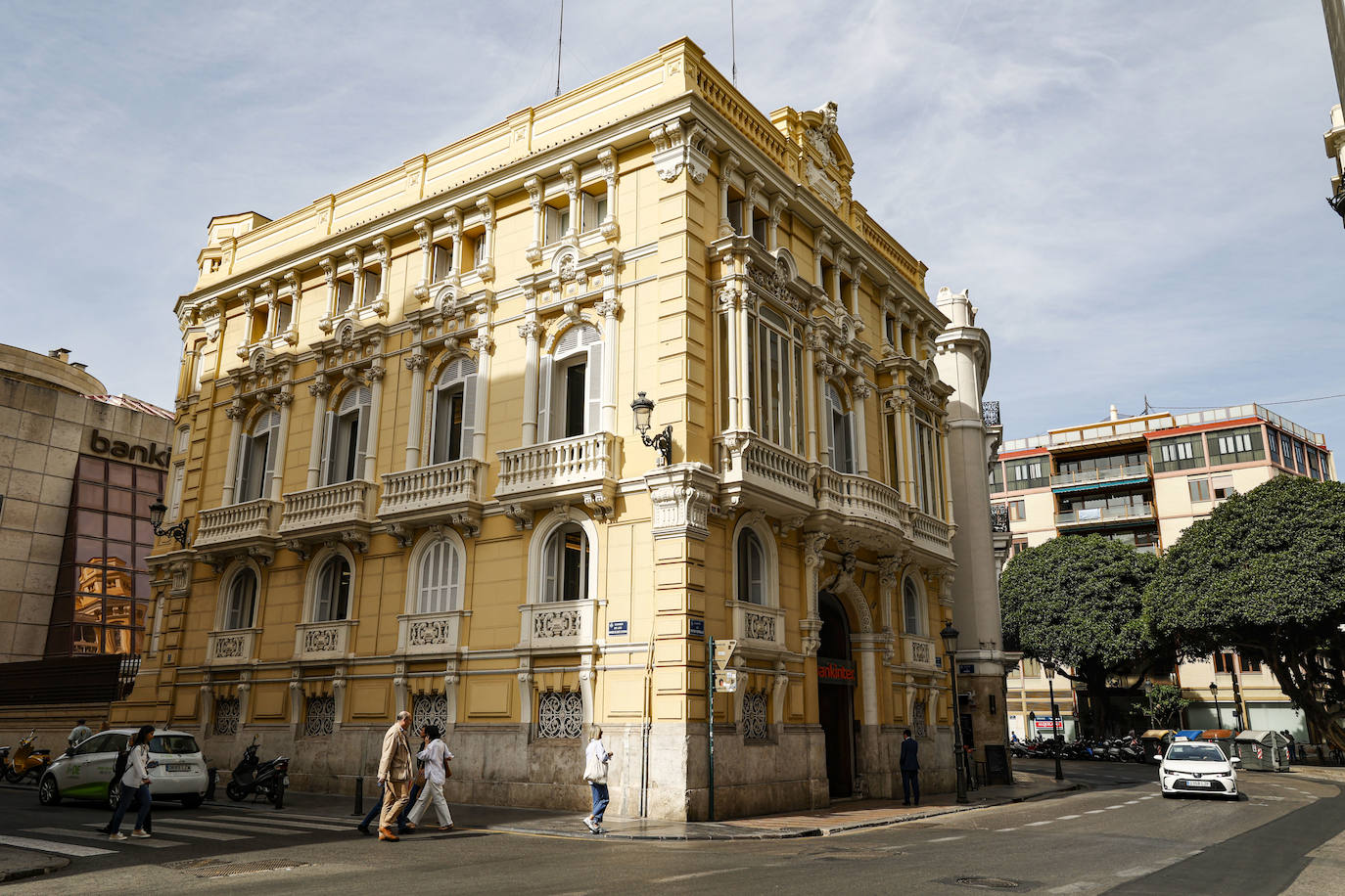 Un paseo por el Palacio Pescara de Valencia