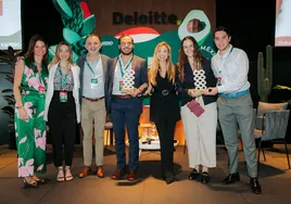 Representantes de KM ZERO, jurado y startups premiadas en ftalks Food Summit LATAM 2022.