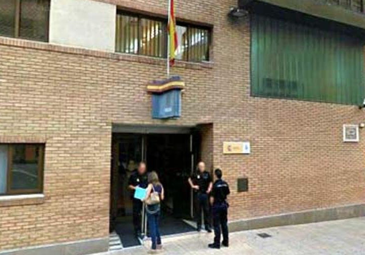 Imagen de archivo de la comisaría de la Policía Nacional de Alzira.