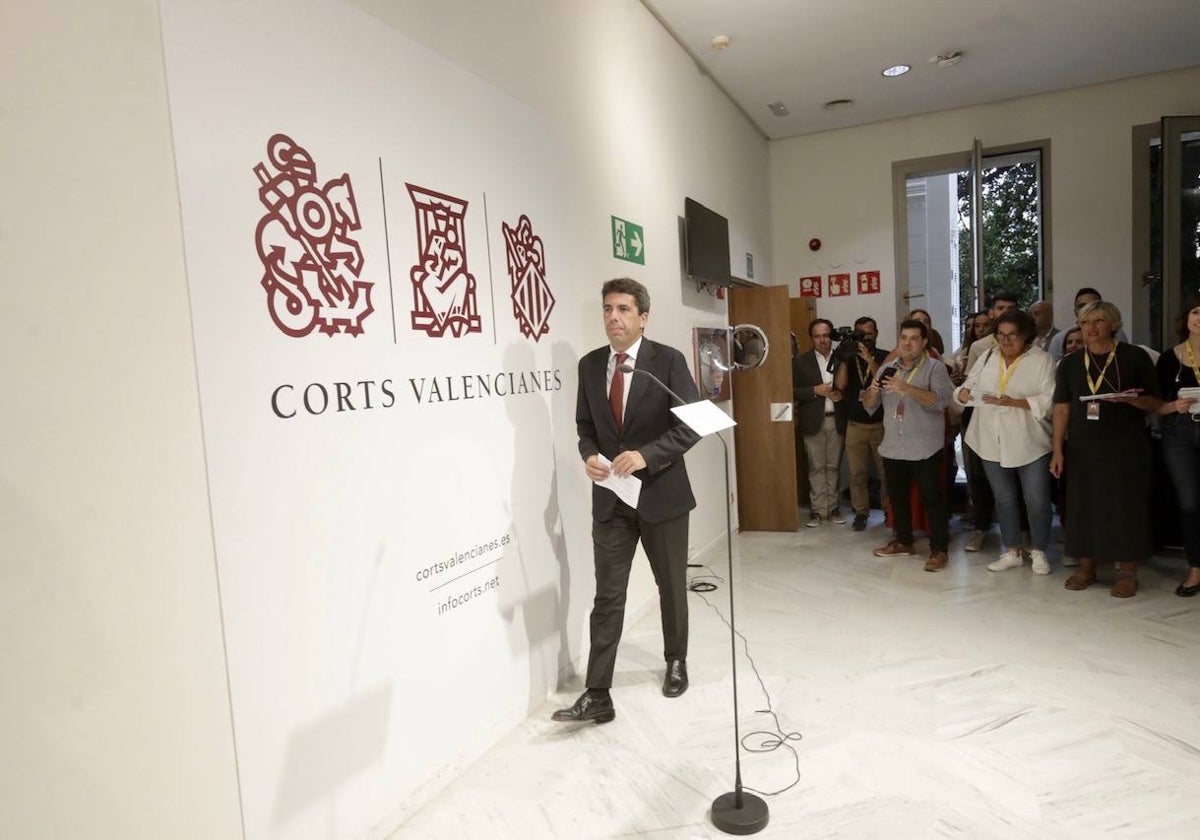 Carlos Mazón, en su comparecencia en Les Corts.