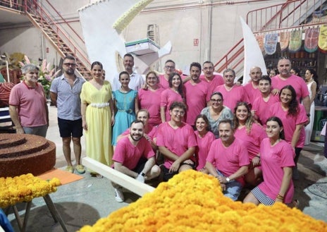 Imagen secundaria 1 - Visita al taller de Vicente Julián y Fran Tarazona del pasado año; taller de Carrero y cena de la punxà.