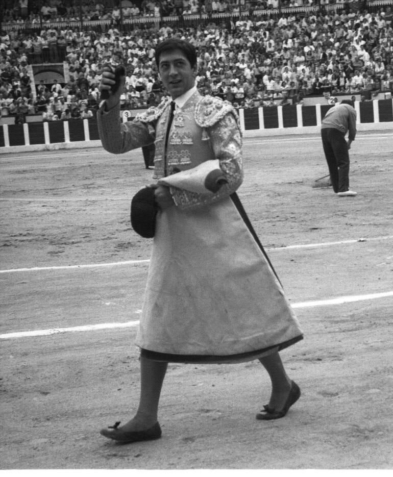 Fotos | La vida de Vicente Barrera, en imágenes: de torero a político