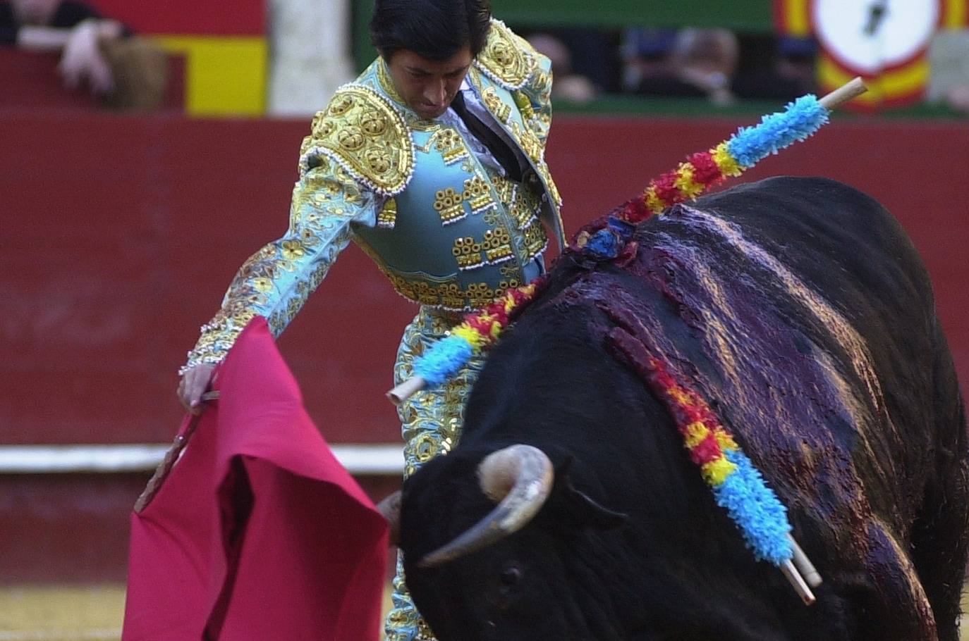 Fotos | La vida de Vicente Barrera, en imágenes: de torero a político