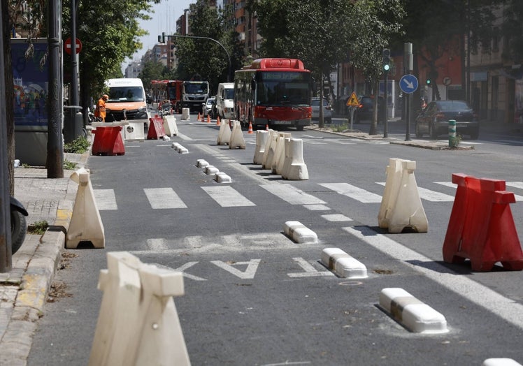 Redistribución de carriles en la avenida Cardenal Benlloch, otro de los puntos problemáticos señalado por Muñoz