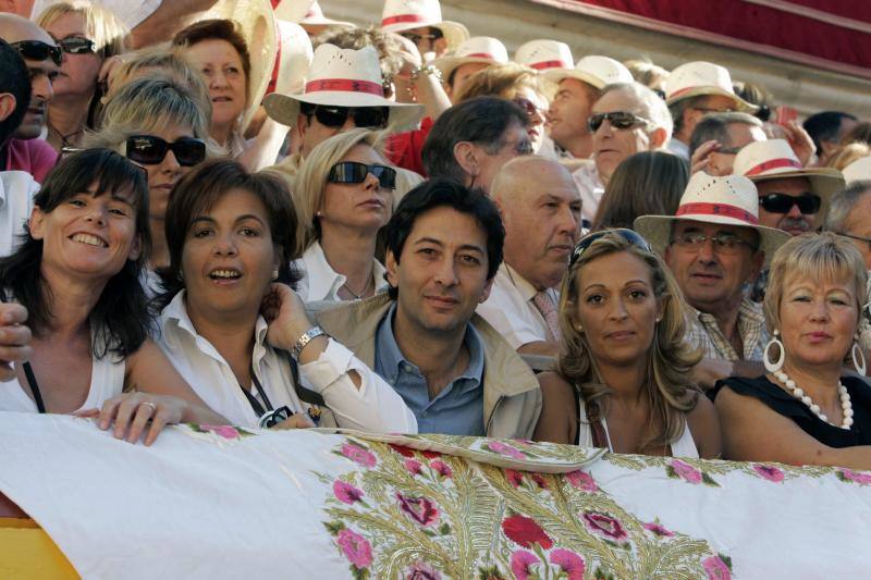 Fotos | La vida de Vicente Barrera, en imágenes: de torero a político