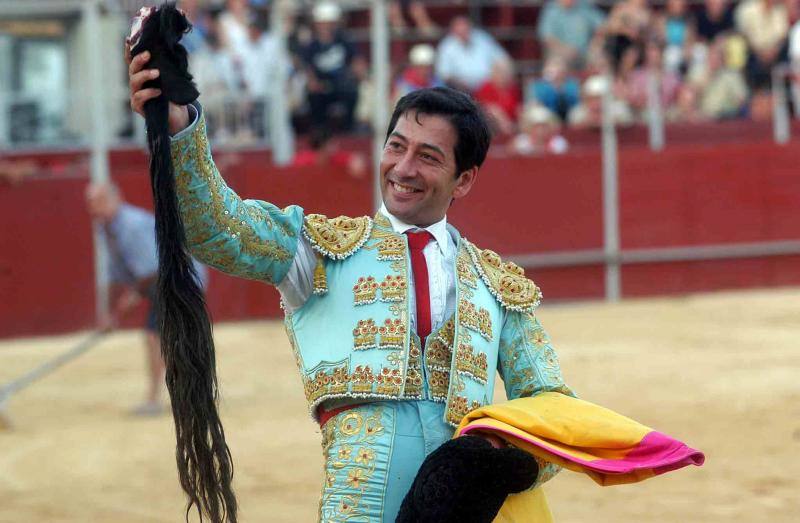 Fotos | La vida de Vicente Barrera, en imágenes: de torero a político