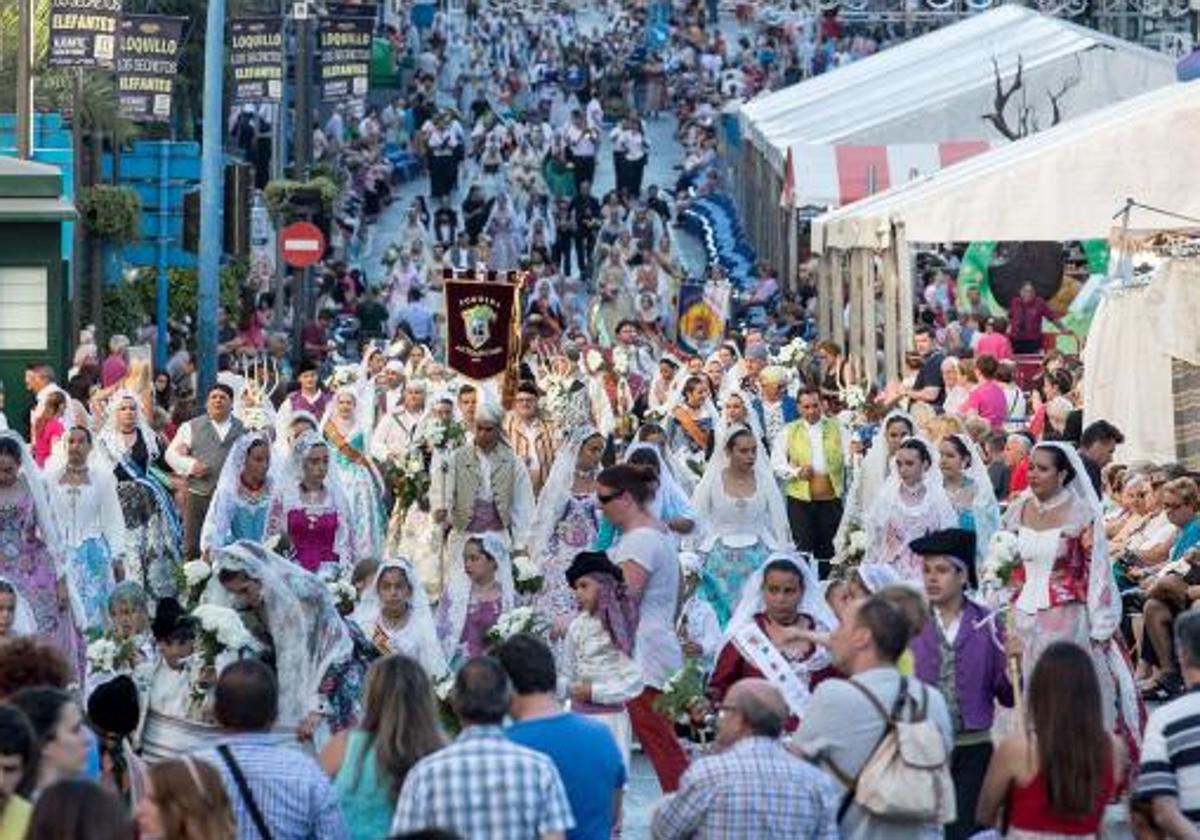 Ofrenda en Alicante, en una imagen de archivo.