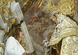 María José Catalá visita la Basílica de la Virgen de los Desamparados