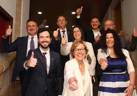 Rosa Cardona con el resto de integrantes del PP.