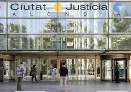 La fachada de la Ciudad de la Justicia, donde se celebrará el juicio.