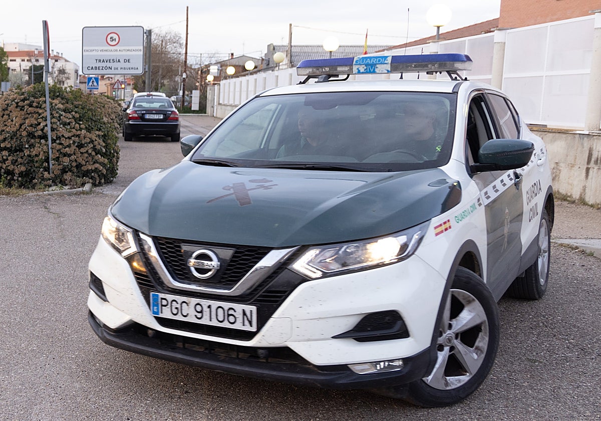 Imagen de archivo de una patrulla de la Guardia Civil.