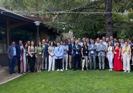 Los asistentes a la clausura en una foto de familia.