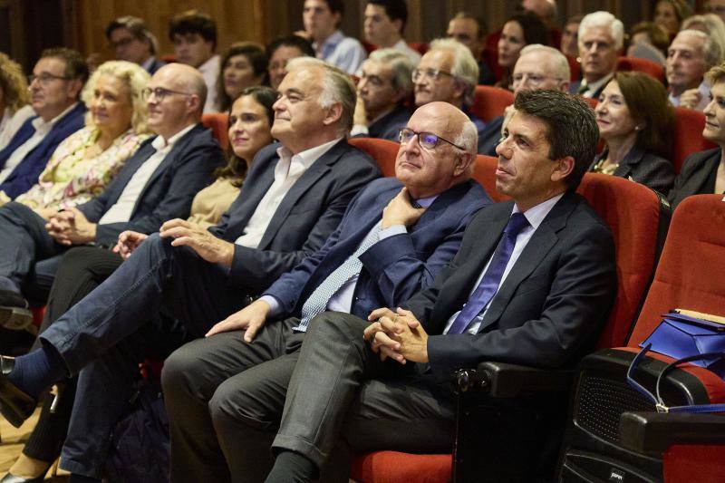 Aznar, en la presentación del libro &#039;Valencia Samper&#039;