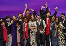 El equipo de Central, con el chef Virgilio Martínez, reciben el premio de mejor restaurante dle mundo.