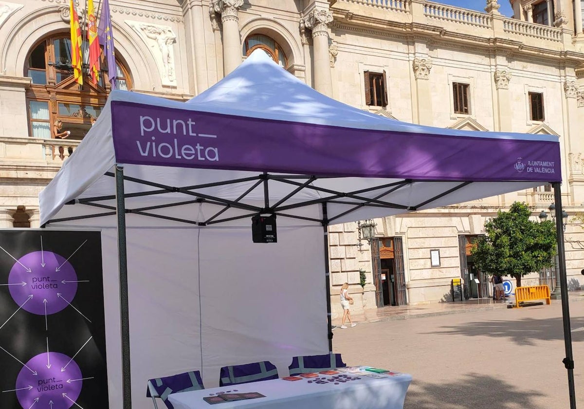 Uno de los puntos violeta para atender a posibles víctimas de violencia de género y para dar información.