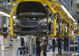 Línea de producción en Ford Almussafes.