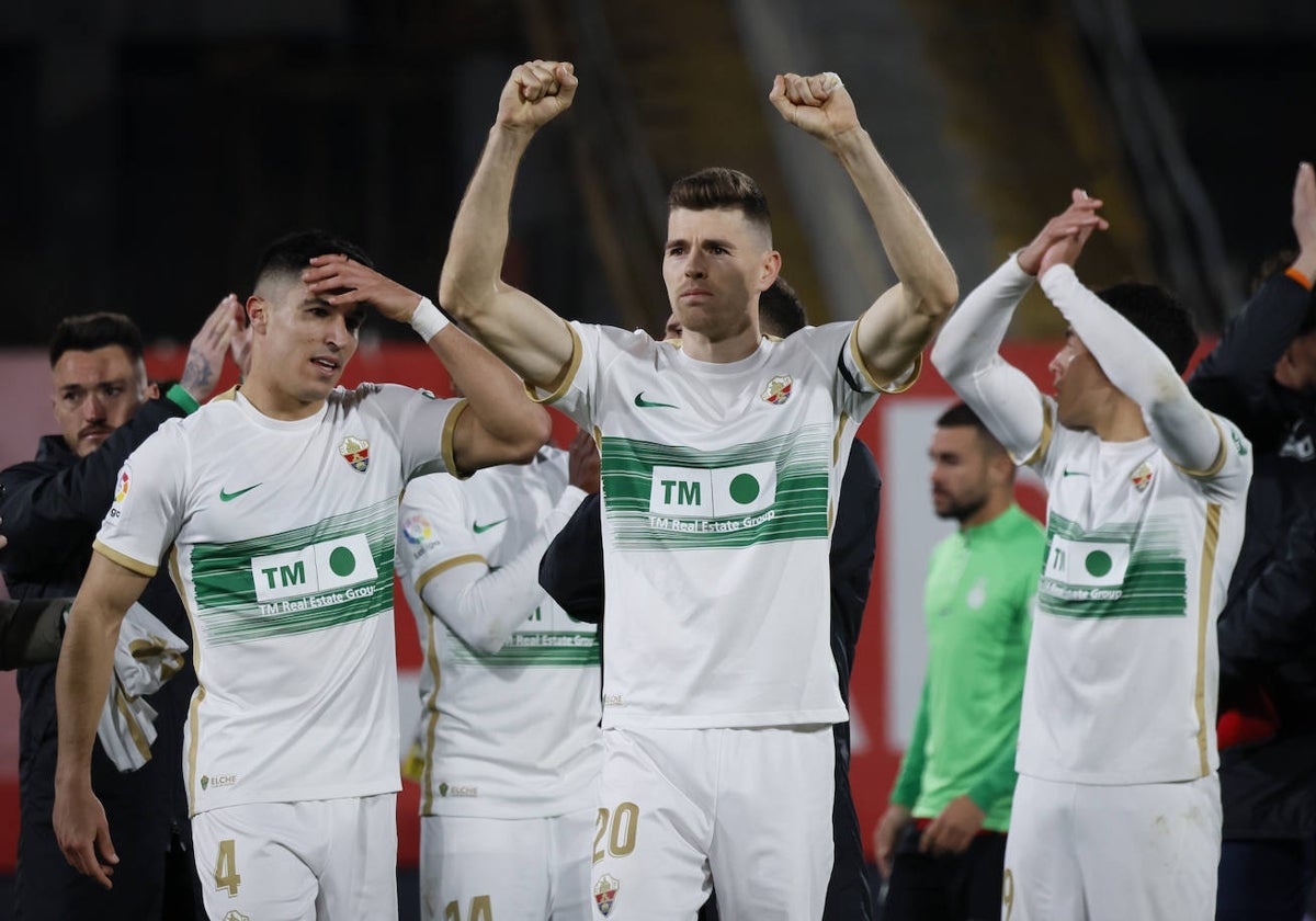 Diego González, Gerard Gumbau y Ezequiel Ponce, en el partido contra el Mallorca.