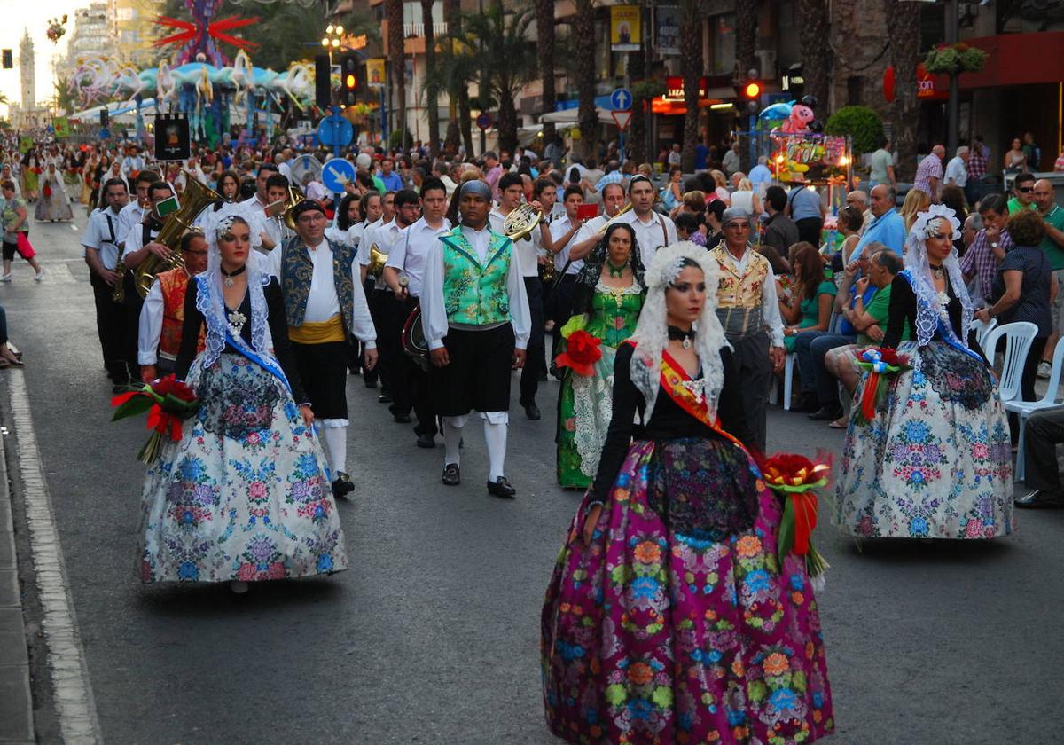 Orden de paso para la Ofrenda de flores de este jueves 22 de junio en las Hogueras de Alicante 2023