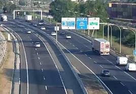Atascos en la V-30 este viernes.