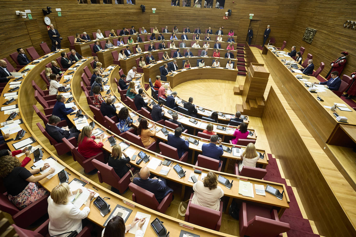 La Constitución de Les Corts Valencianes, en imágenes