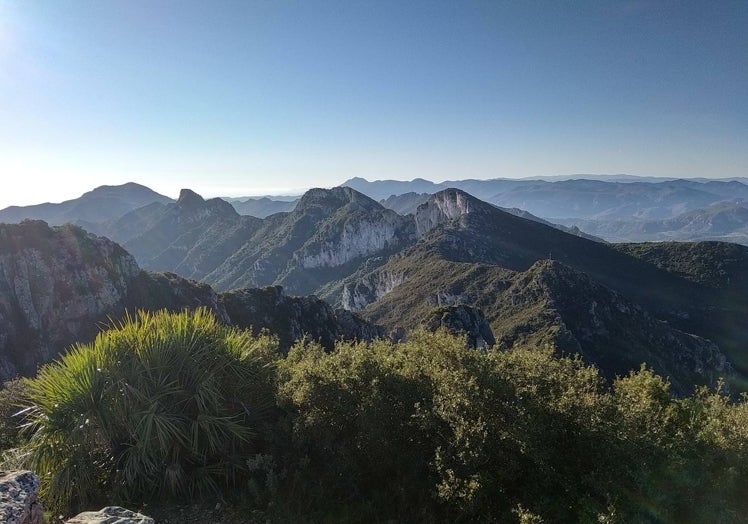 Imagen principal - Algunas de las impresionantes vistas del camino.