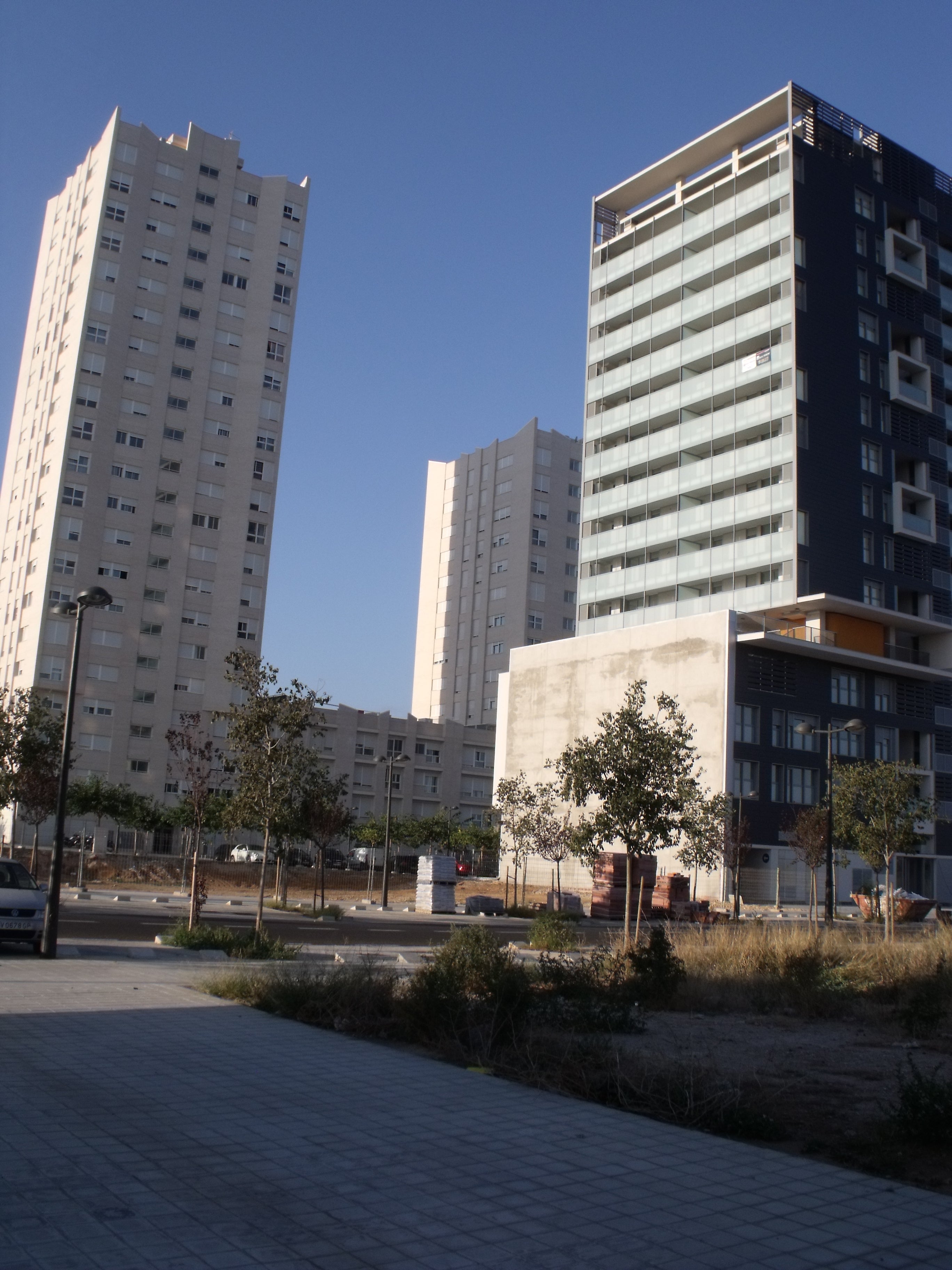 18. Edificio La Torre (Complejo Sociópolis). 75 metros. 21 plantas. Apartamentos y viviendas construidos en 2011.