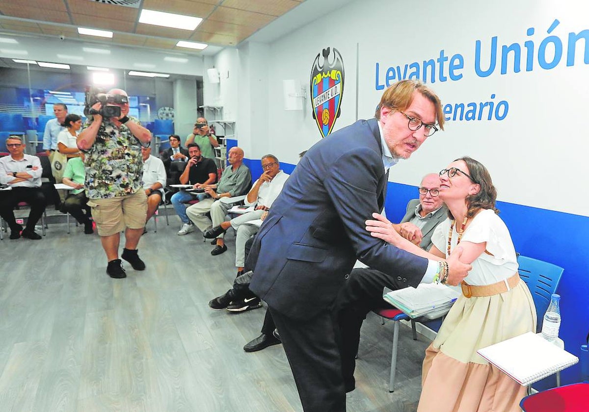 Quico Catalán, en la sala de prensa donde se realizó la reunión del Patronato del Levante.