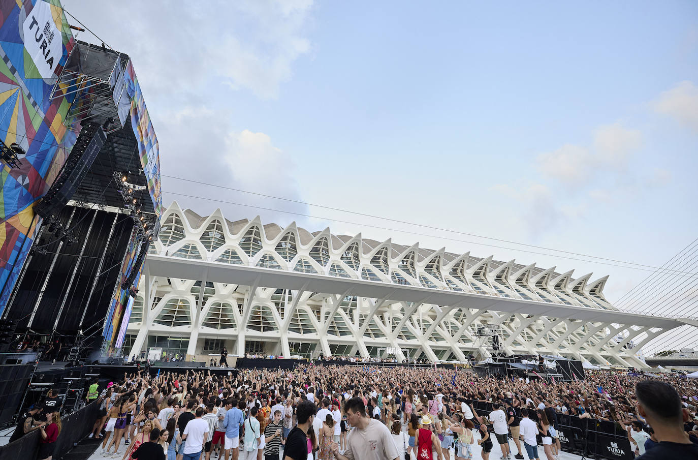 Miles de personas vibran con el Big Sound de Valencia en su primer día