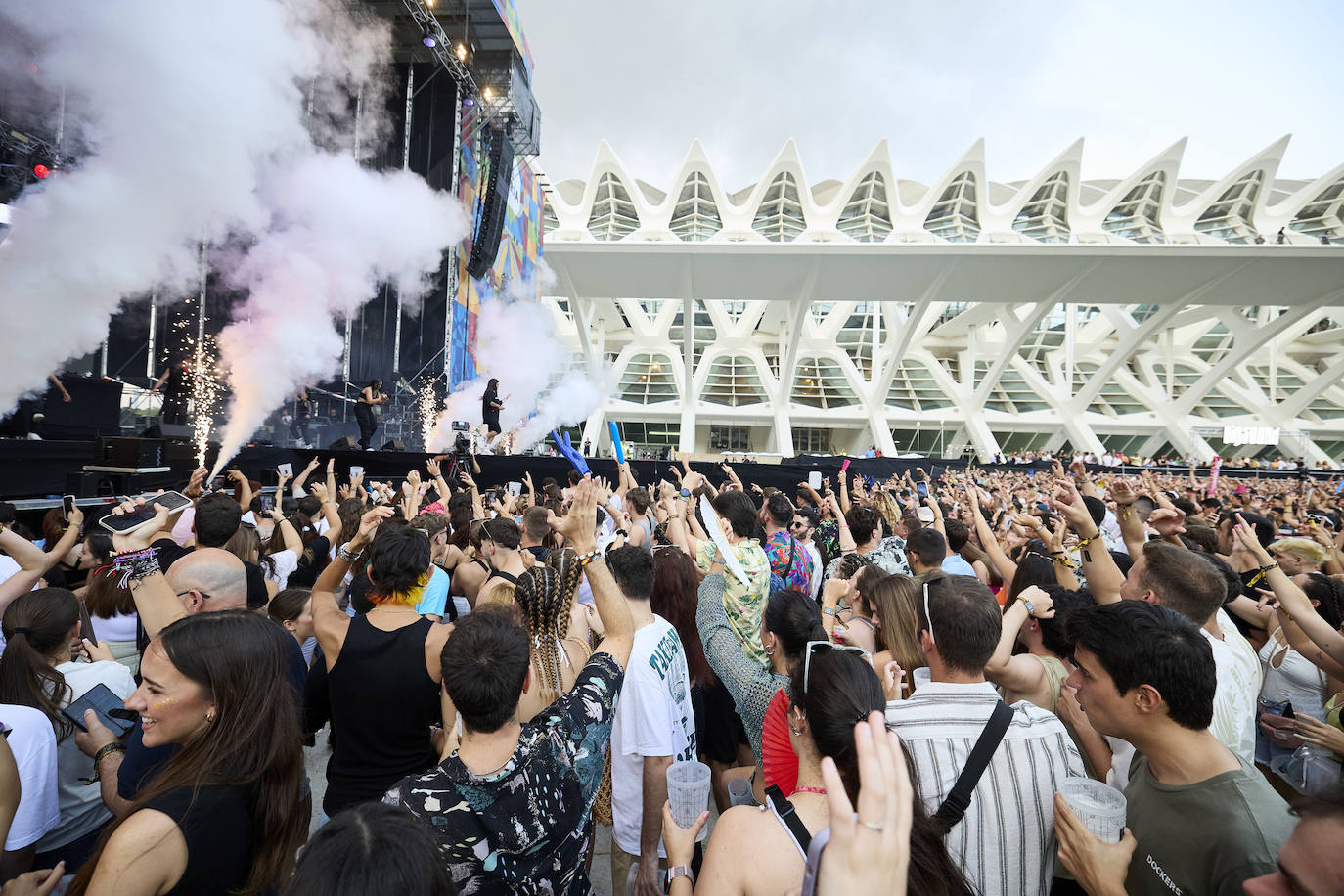 Miles de personas vibran con el Big Sound de Valencia en su primer día