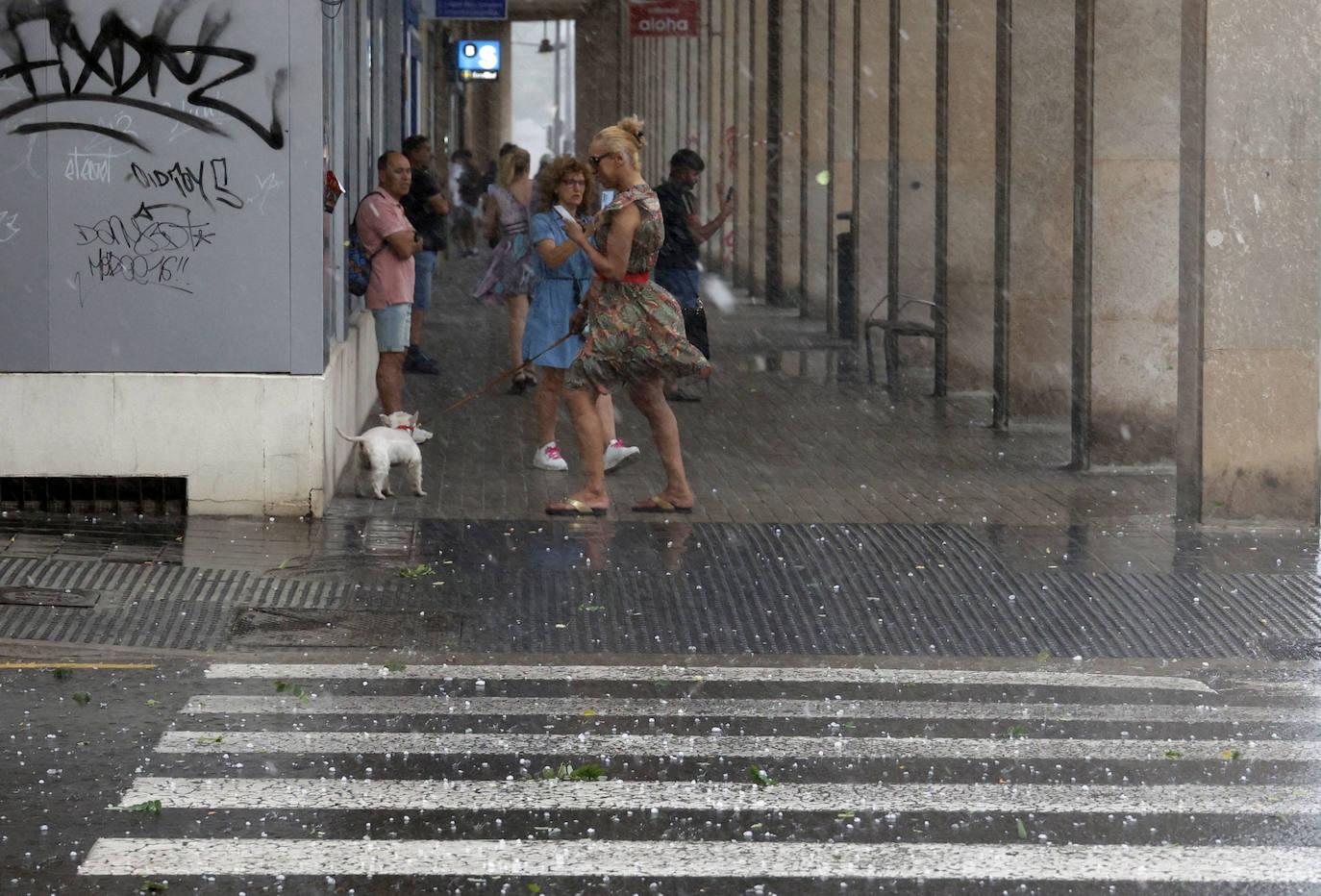 Una fuerte granizada origina el caos en Valencia este lunes