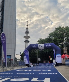 Imagen secundaria 2 - Escenas de Hamburgo y la meta de la carrera, el día antes.