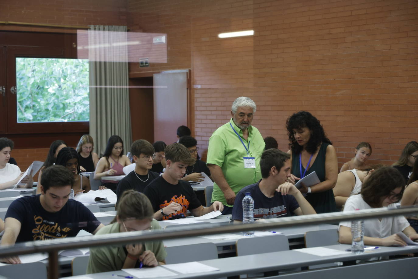 Los valencianos se examinan en la prueba extraordinaria de selectividad 2023