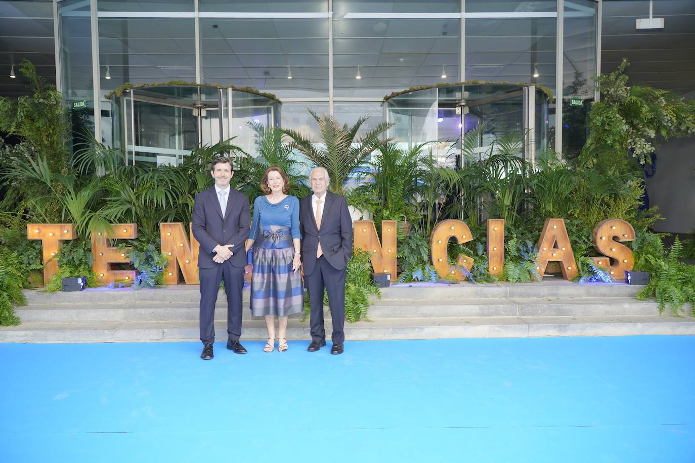 Rafael Torres junto a sus padres.