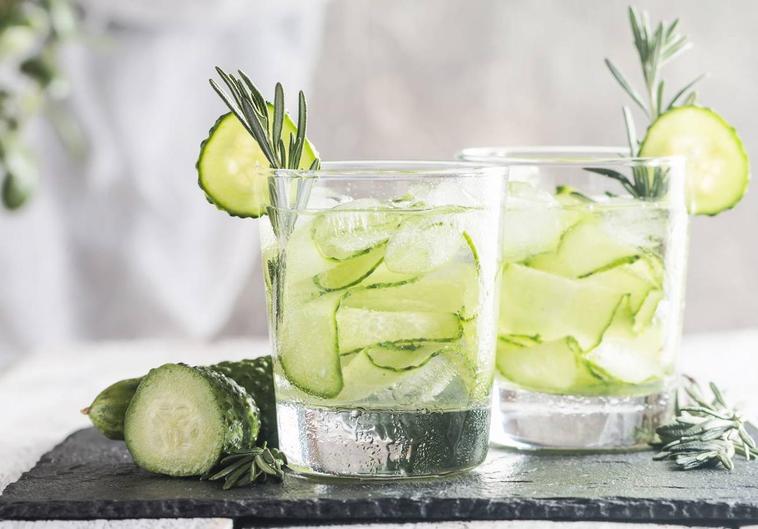 Las infusiones con hielo son perfectas para adelgazar y refrescarse en verano.