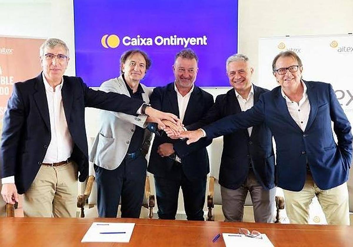 ESIC, AITEX y Caixa Ontinyent firman un convenio para impulsar la educación y fortalecer la alianza estratégica en Alicante