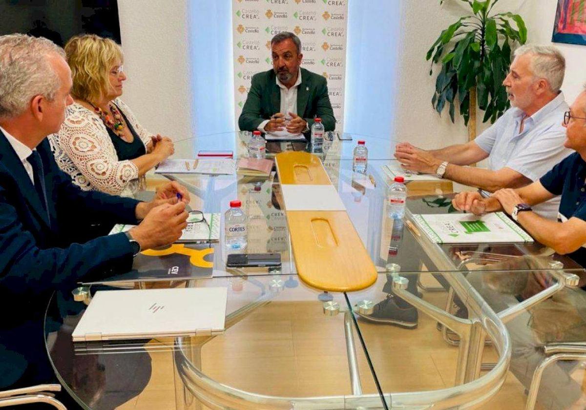 El Ayuntamiento actualiza el Pacto Local por el Empleo con la incorporación de la CEV