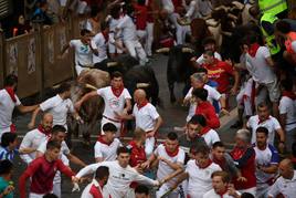 Velocidad y emoción en el último encierro de San Fermín 2023