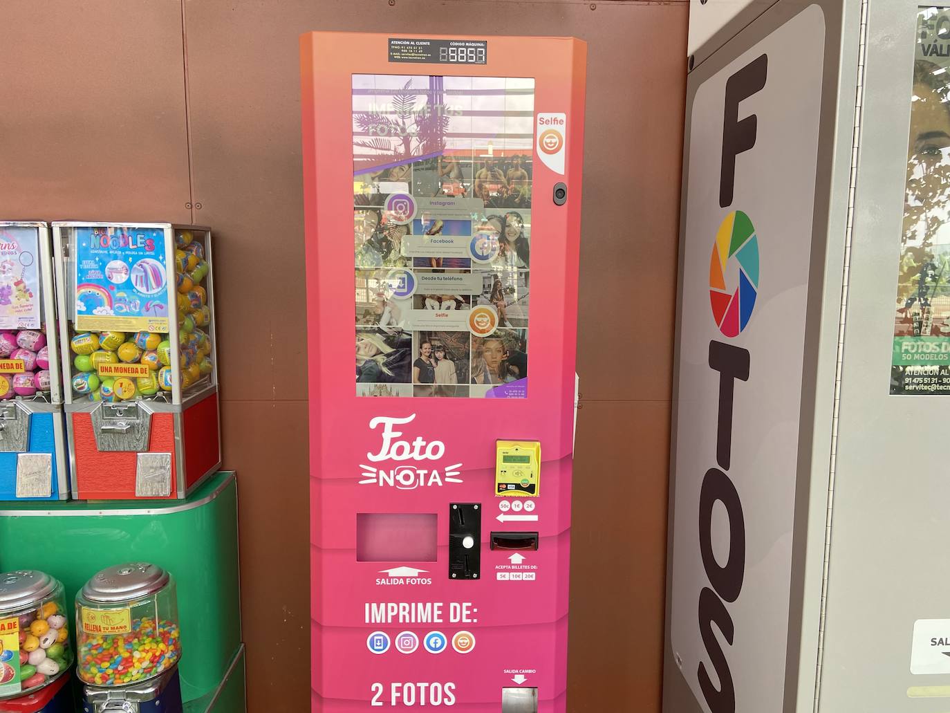 Máquina de vending de impresión de fotos de redes sociales