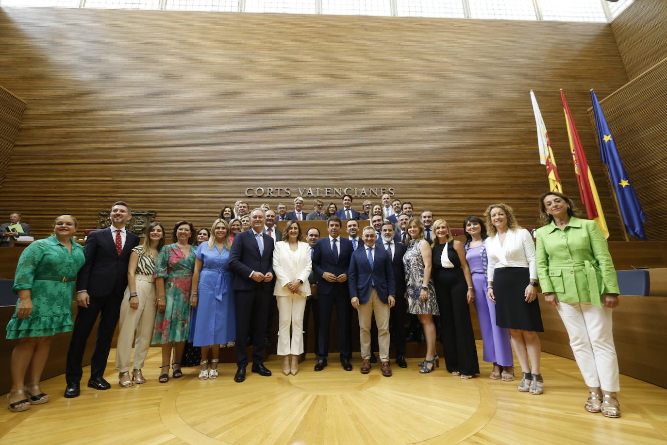 Así ha sido la toma de posesión de Carlos Mazón como presidente de la Generalitat