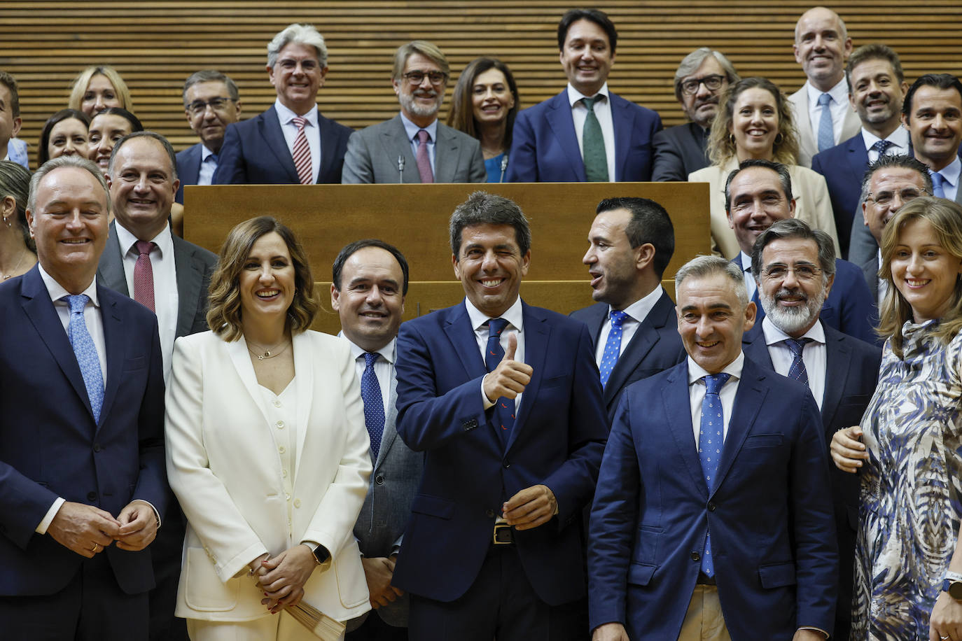 Así ha sido la toma de posesión de Carlos Mazón como presidente de la Generalitat