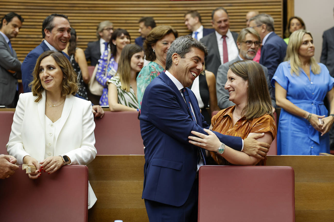 Así ha sido la toma de posesión de Carlos Mazón como presidente de la Generalitat